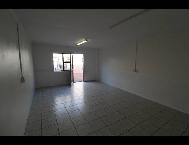 30M² RETAIL TO LET IN SALDANHA CENTRAL